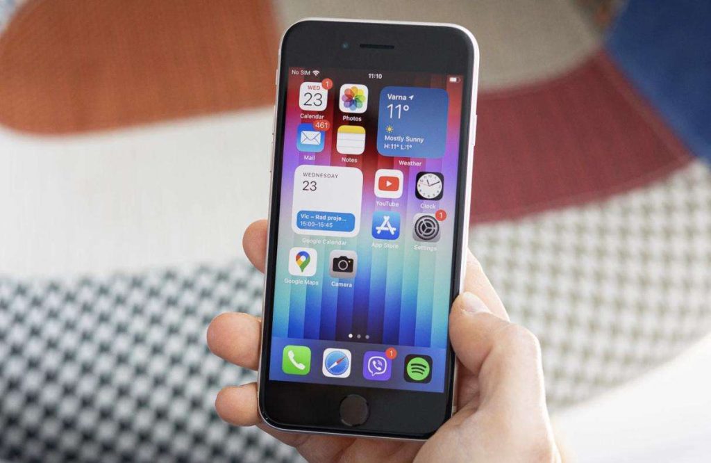 2022年买iPhone SE第一代，你觉得还值得入手吗？