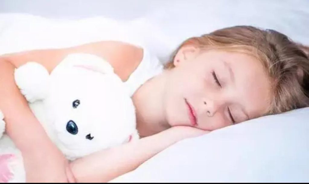 孩子睡觉时如果出现“3种反应”，预示大脑发育快，长大后更聪明